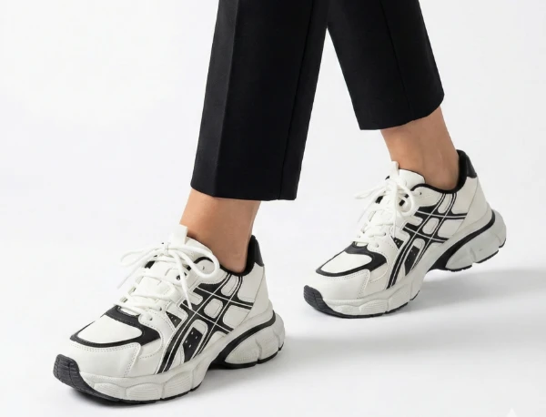  Маратонки Cabin бяло с черни акценти и с връзки